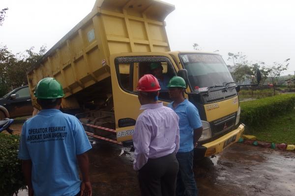 Training Operator Dump Truck